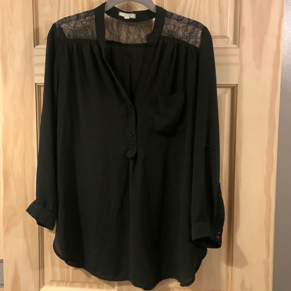 Dleione women’s black blouse size medium